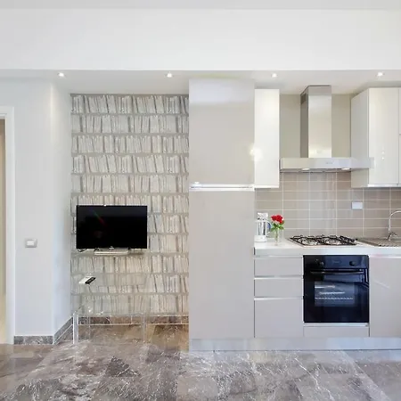 Feriae Latinae Apartment Rome
