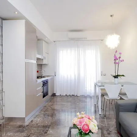 Feriae Latinae Apartment *
