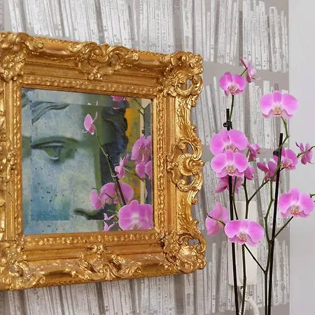 Feriae Latinae Apartment *