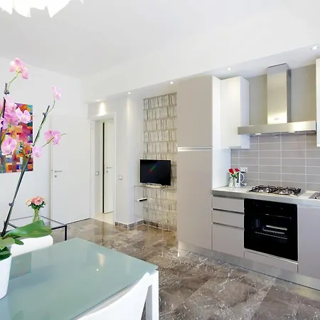Feriae Latinae Apartment
